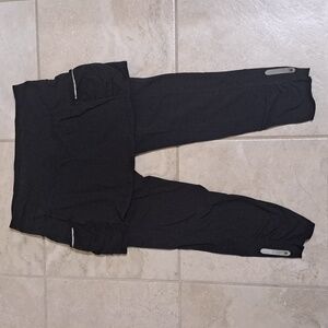 ATHLETA small black skirt capri performance workout attire with pockets